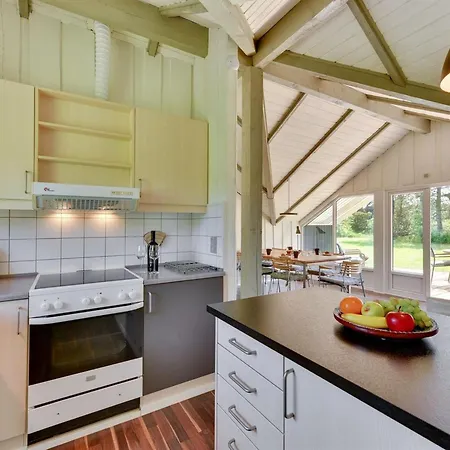 Cornelia - 100m To The Fjord By Interhome *
