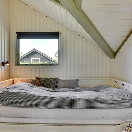 Cornelia - 100m To The Fjord By Interhome Semesterbostad