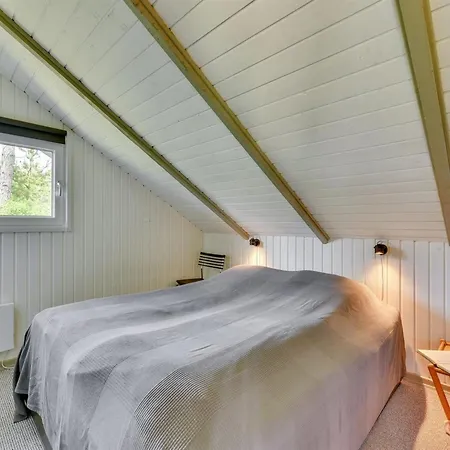Cornelia - 100m To The Fjord By Interhome *